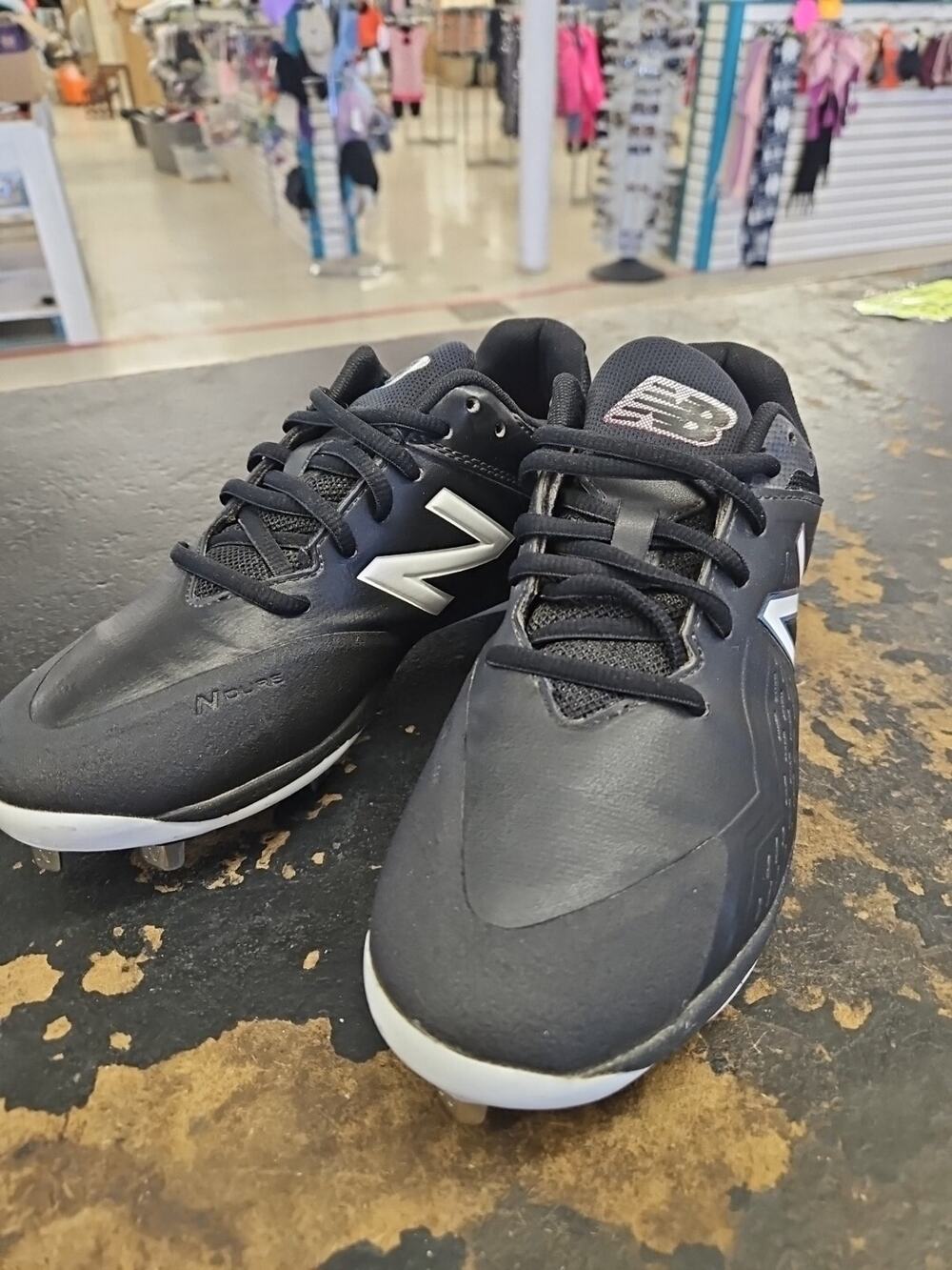 New Balance Women's Metal Fastpitch Softball Cleats NEW Size 6 Fuse Smfusek1